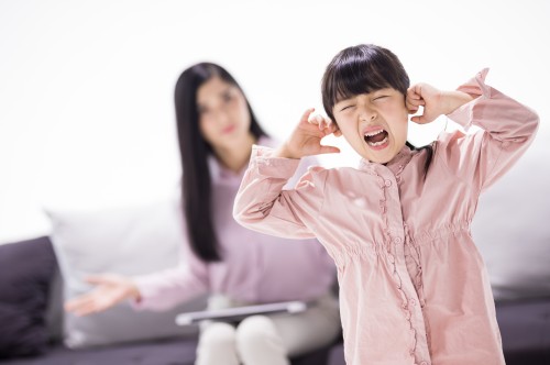 西安心理咨询：孩子情绪失控，爱发脾气，到底怎么回事？